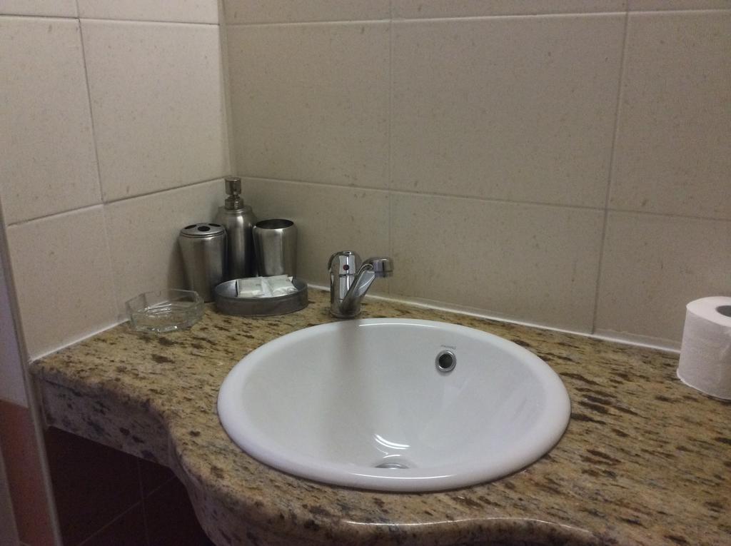 National Hotel Ruse Cameră foto
